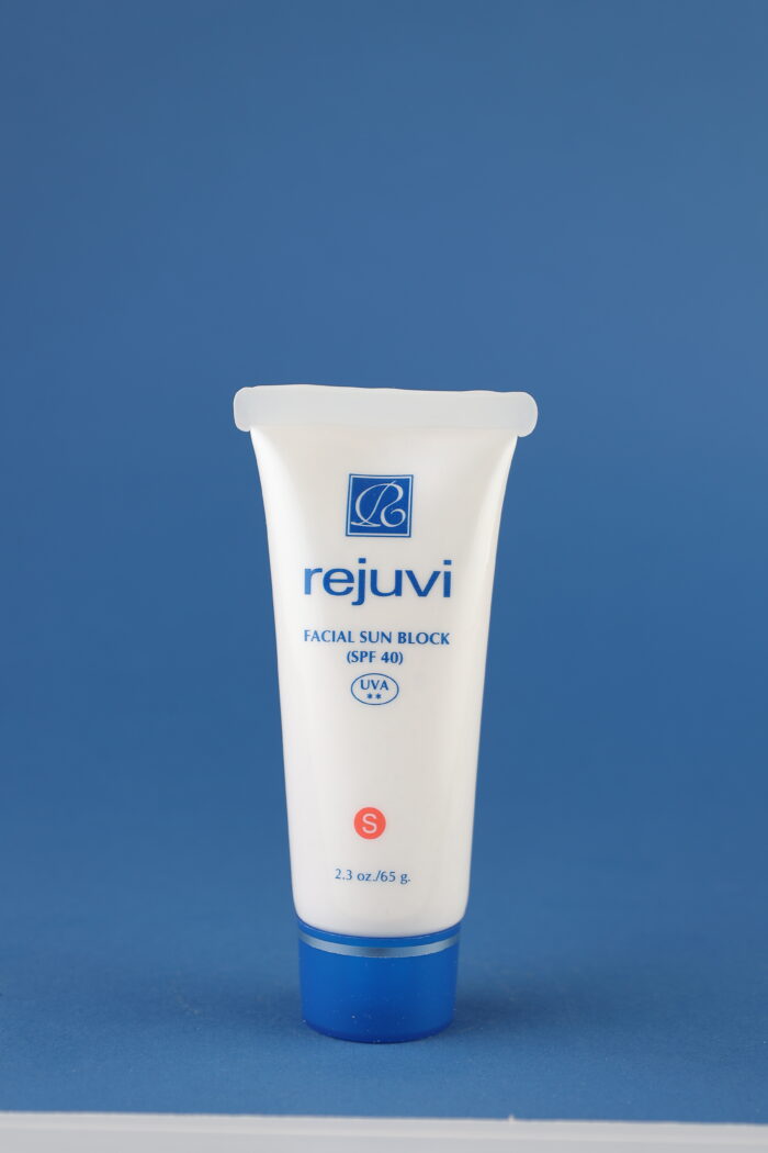 Facial Sunblock-SPF-40-Tinted - Image 2